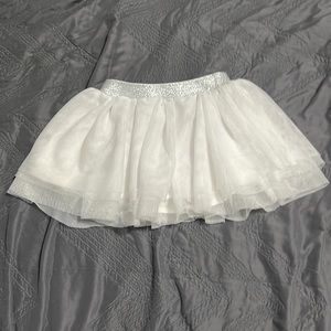 White/silver skirt